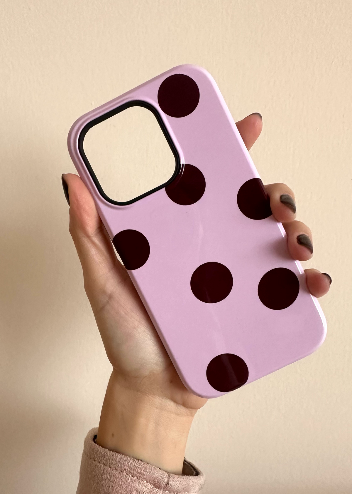 Polka M - 17 Pro max